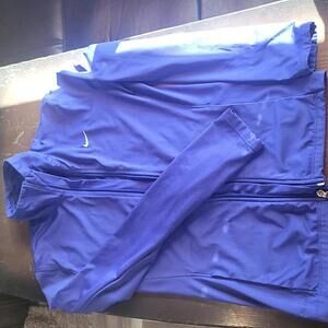 Small women's nike dri fit zip jacket !